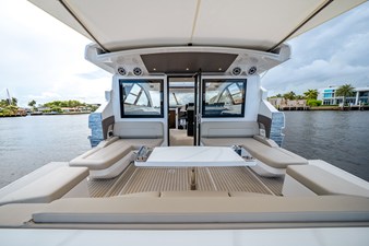 Cruisers Yachts 50 GLS OB 22 2026 Cruisers Yachts 50 GLS OB 23