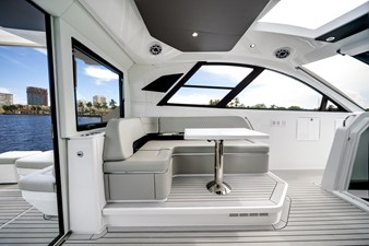 Cruisers Yachts 50 GLS OB 29 2026 Cruisers Yachts 50 GLS OB 30