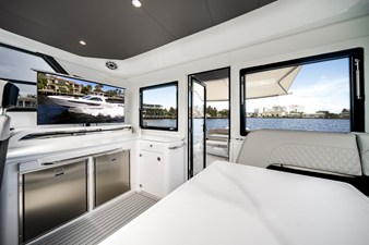 Cruisers Yachts 50 GLS OB 30 2026 Cruisers Yachts 50 GLS OB 31