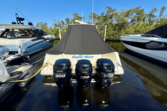 Boston Whaler 345 CONQUEST 4 2013 Boston Whaler 345 CONQUEST 5