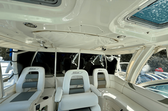 Boston Whaler 345 CONQUEST 32 2013 Boston Whaler 345 CONQUEST 33