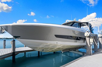 Boston Whaler 420 OUTRAGE 16 2023 Boston Whaler 420 OUTRAGE 17