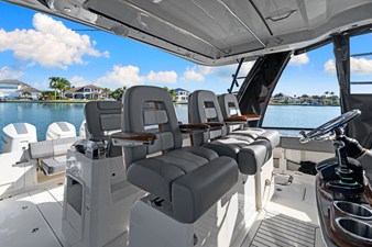 Boston Whaler 420 OUTRAGE 25 2023 Boston Whaler 420 OUTRAGE 26