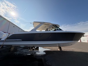 Tiara Yachts 43 LS 3 2022 Tiara Yachts 43 LS 4
