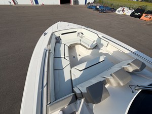 Tiara Yachts 43 LS 33 2022 Tiara Yachts 43 LS 34