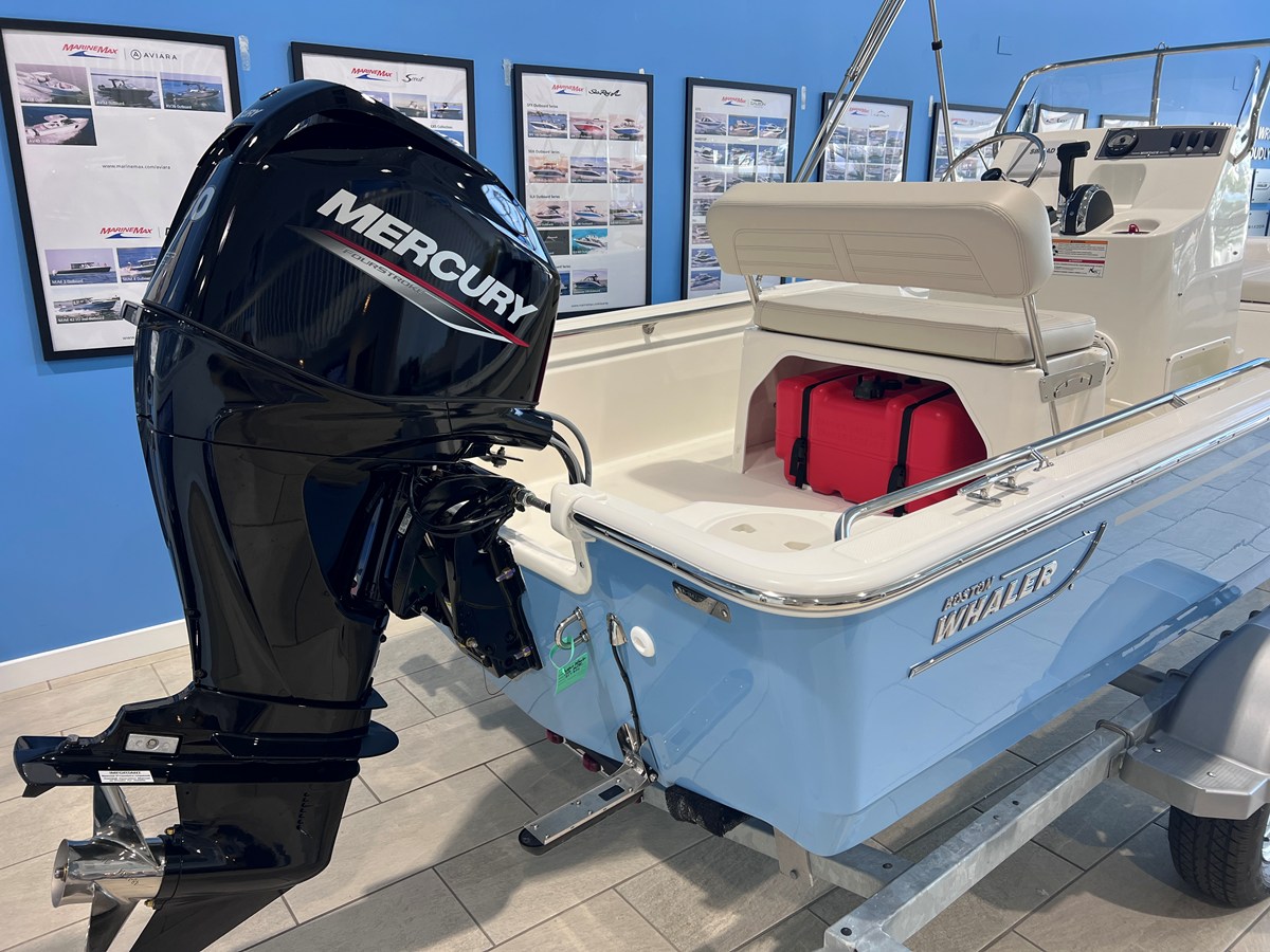 2027 Boston Whaler 150 Montauk 3