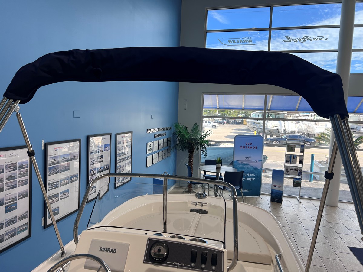 2027 Boston Whaler 150 Montauk 6