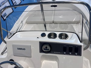 2027 Boston Whaler 150 Montauk 10