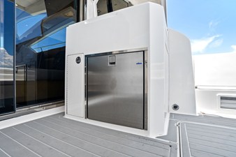 Mares 47 OUTBOARD EXPRESS CATAMARAN 38 2018 Mares 47 OUTBOARD EXPRESS CATAMARAN 39