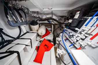 Mares 47 OUTBOARD EXPRESS CATAMARAN 56 2018 Mares 47 OUTBOARD EXPRESS CATAMARAN 57