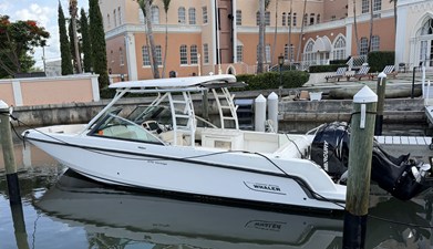 Boston Whaler 270 VANTAGE 0 2016 Boston Whaler 270 VANTAGE 1