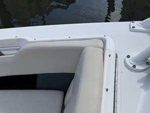 Boston Whaler 270 VANTAGE 9 2016 Boston Whaler 270 VANTAGE 10