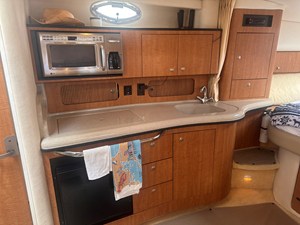 Sea Ray 320 Sundancer 8 2006 Sea Ray 320 Sundancer 9