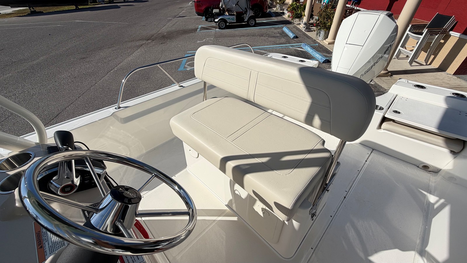 2026 Boston Whaler 210 Montauk 9