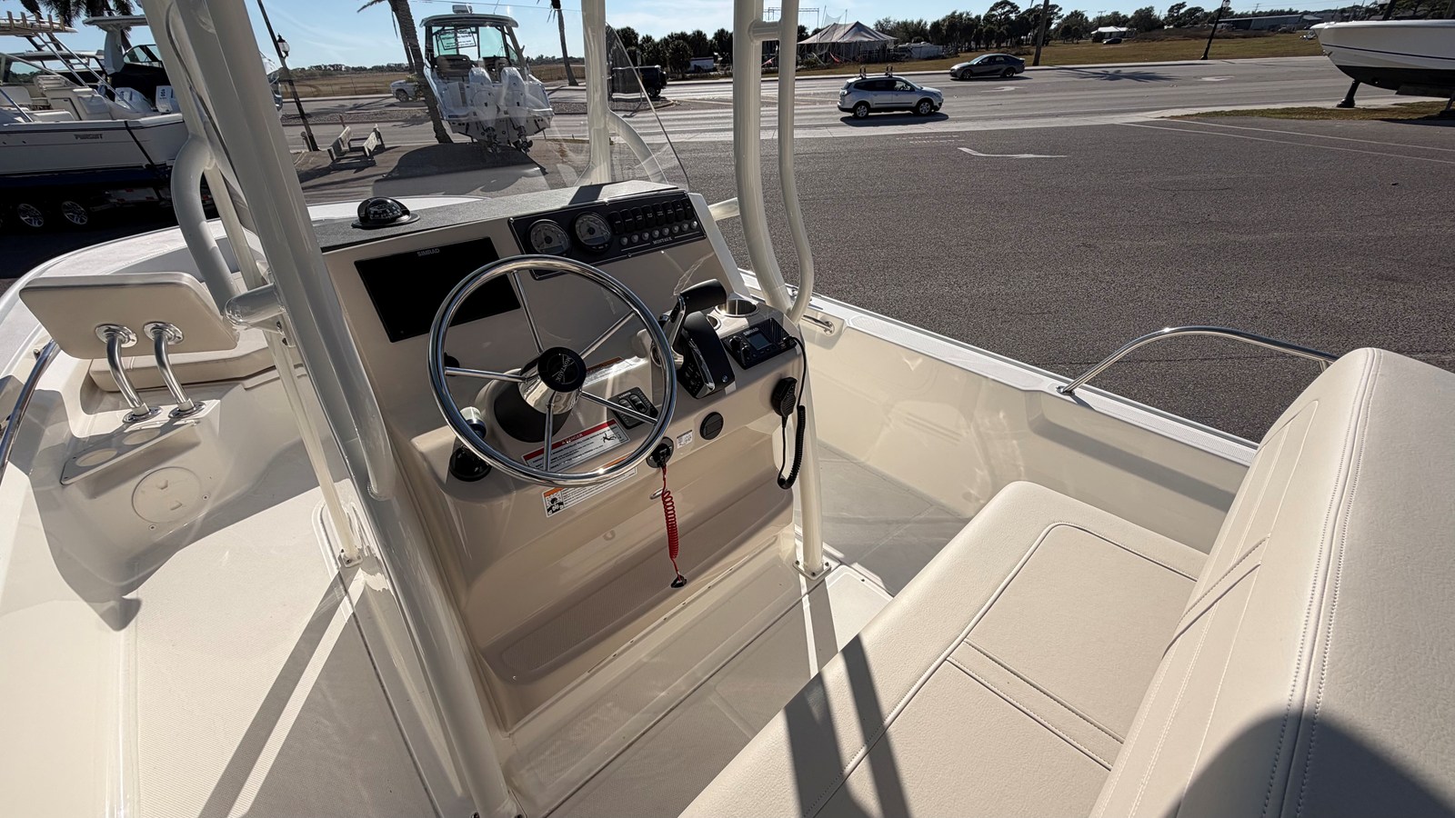 2026 Boston Whaler 210 Montauk 10