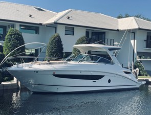 Sea Ray 350 SUNDANCER 5 2017 Sea Ray 350 SUNDANCER 6