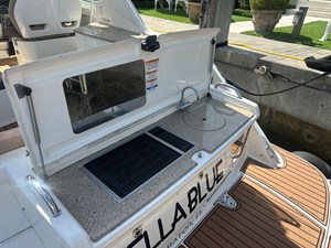 Sea Ray 350 SUNDANCER 10 2017 Sea Ray 350 SUNDANCER 11