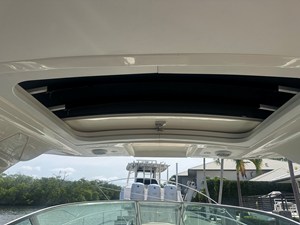 Sea Ray 350 SUNDANCER 26 2017 Sea Ray 350 SUNDANCER 27