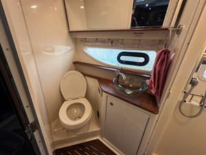 Sea Ray 350 SUNDANCER 44 2017 Sea Ray 350 SUNDANCER 45