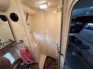 Sea Ray 350 SUNDANCER 46 2017 Sea Ray 350 SUNDANCER 47