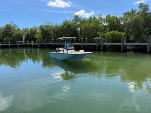 Boston Whaler 210 Montauk 4 2027 Boston Whaler 210 Montauk 5