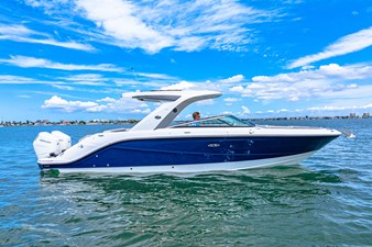 Sea Ray SLX 310 Outboard 1 2026 Sea Ray SLX 310 Outboard 2