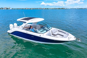 Sea Ray SLX 310 Outboard 2 2026 Sea Ray SLX 310 Outboard 3