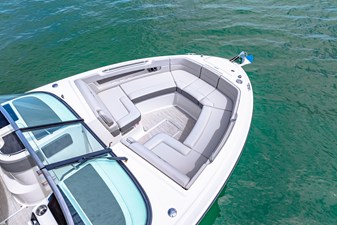 Sea Ray SLX 310 Outboard 4 2026 Sea Ray SLX 310 Outboard 5