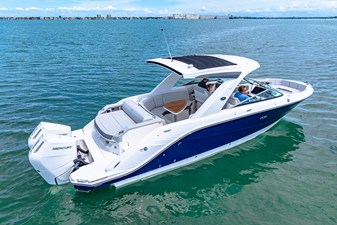 Sea Ray SLX 310 Outboard 7 2026 Sea Ray SLX 310 Outboard 8