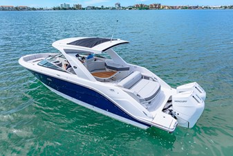 Sea Ray SLX 310 Outboard 17 2026 Sea Ray SLX 310 Outboard 18