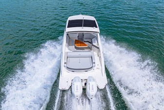 Sea Ray SLX 310 Outboard 21 2026 Sea Ray SLX 310 Outboard 22