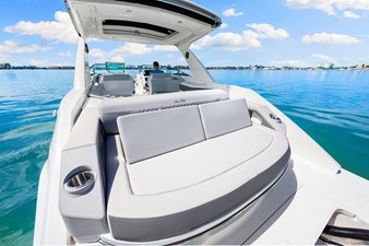 Sea Ray SLX 310 Outboard 27 2026 Sea Ray SLX 310 Outboard 28