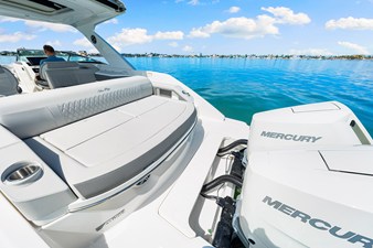 Sea Ray SLX 310 Outboard 29 2026 Sea Ray SLX 310 Outboard 30