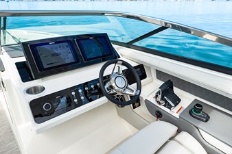 Sea Ray SLX 310 Outboard 37 2026 Sea Ray SLX 310 Outboard 38