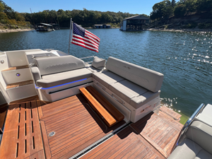 Sea Ray FLY 520 21 2018 Sea Ray FLY 520 22