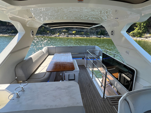 Sea Ray FLY 520 25 2018 Sea Ray FLY 520 26