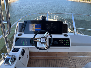 Sea Ray FLY 520 32 2018 Sea Ray FLY 520 33