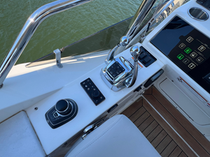 Sea Ray FLY 520 35 2018 Sea Ray FLY 520 36