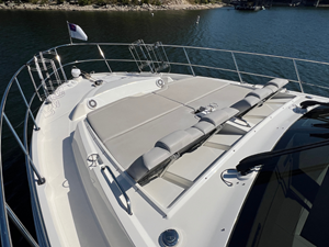 Sea Ray FLY 520 44 2018 Sea Ray FLY 520 45
