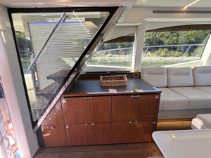 Sea Ray FLY 520 56 2018 Sea Ray FLY 520 57