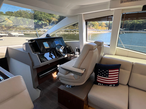 Sea Ray FLY 520 63 2018 Sea Ray FLY 520 64