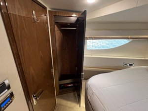 Sea Ray FLY 520 81 2018 Sea Ray FLY 520 82