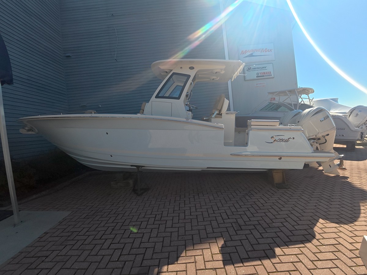 2027 Scout 260 LXF 2