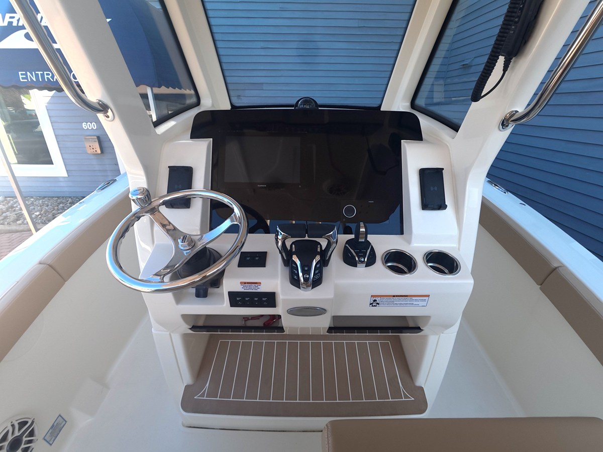 2027 Scout 260 LXF 15