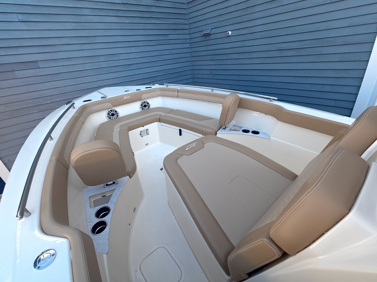 2027 Scout 260 LXF 21