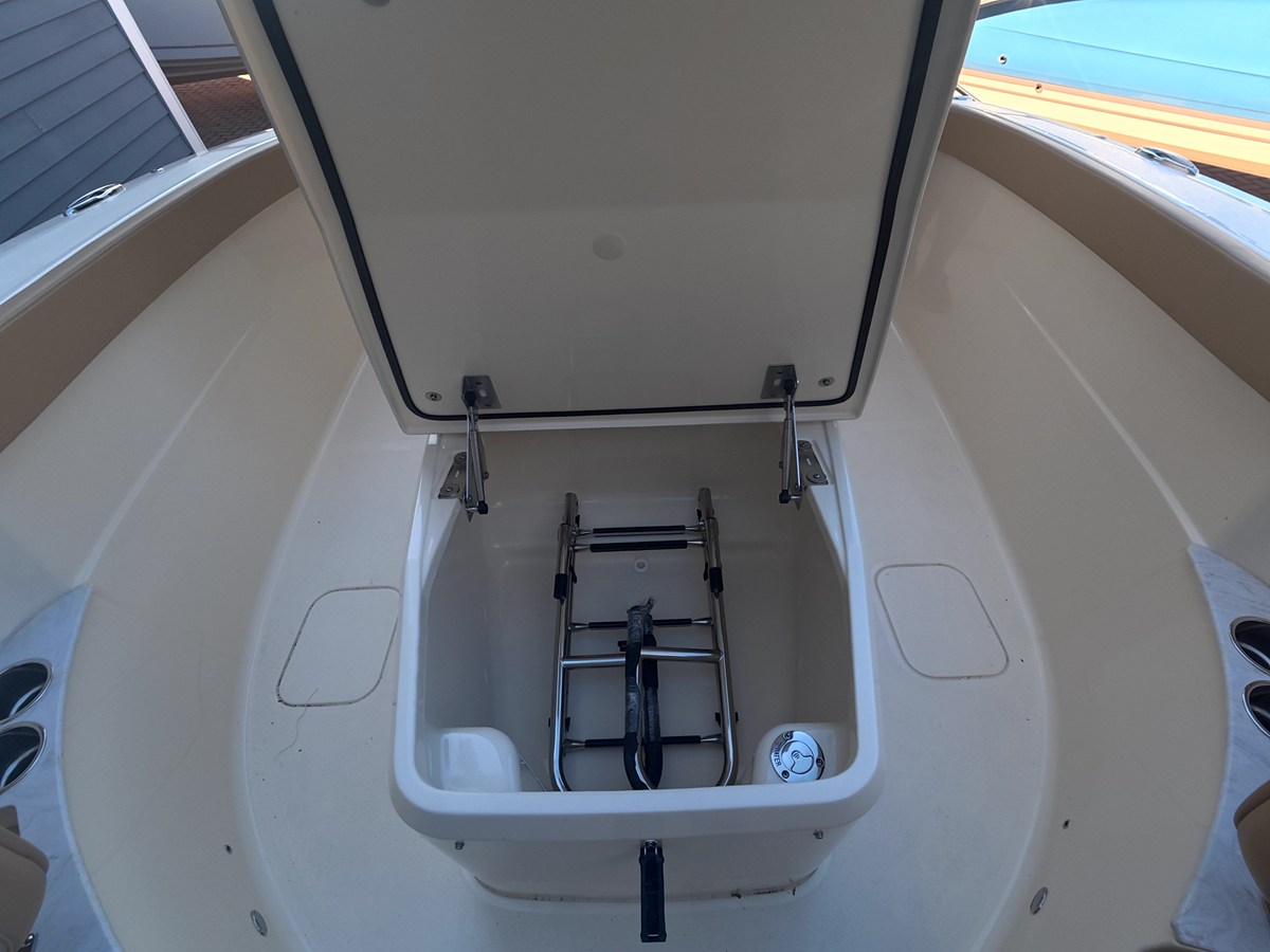 2027 Scout 260 LXF 23