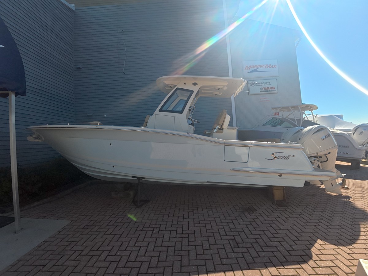 2027 Scout 260 LXF 29