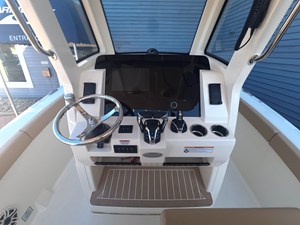 2027 Scout 260 LXF 15