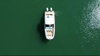 Sea Ray Sundancer 320 Outboard 6 2025 Sea Ray Sundancer 320 Outboard 7
