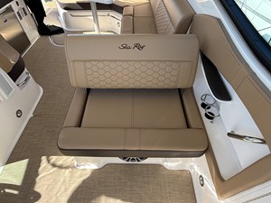 Sea Ray Sundancer 320 Outboard 12 2025 Sea Ray Sundancer 320 Outboard 13